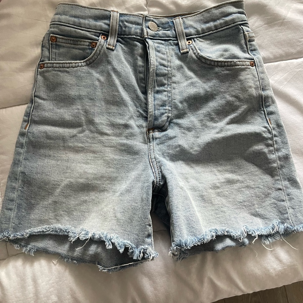 Aritzia denim forum jean shorts size 25